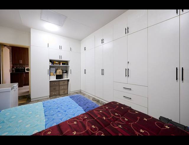 3 BEDROOM TOWNHOUSE FOR SALE IN HALFWAY GARDENS